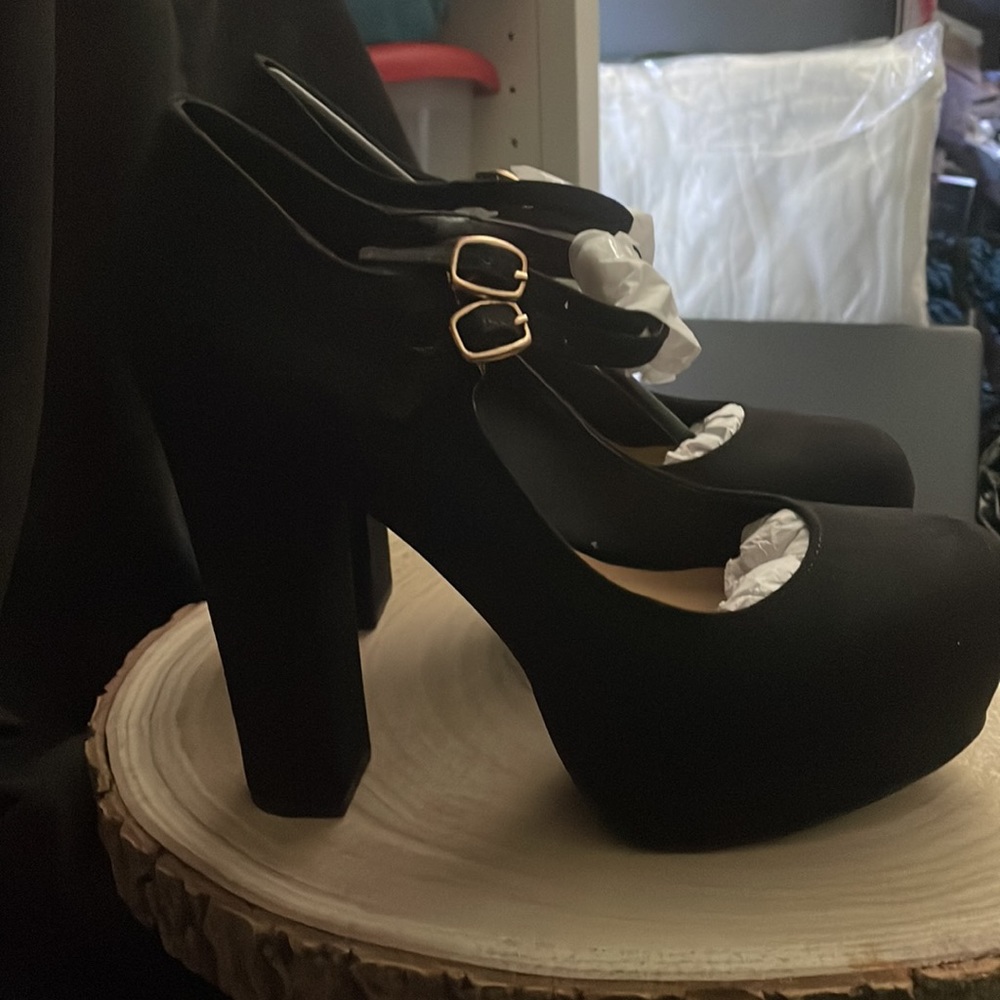 NWTS!  Bamboo Ankle Strap 1.25” Platform 4”heels